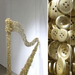 Escultura de botones de Augusto Esquivel: Harpa (con detalle)
