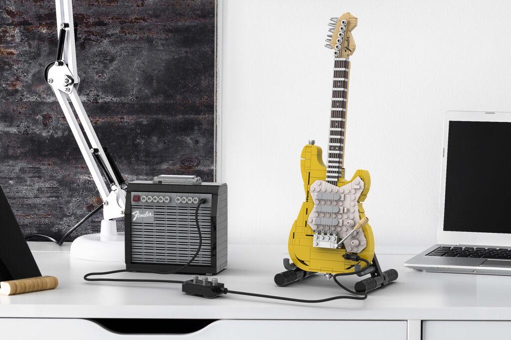 Fender Stratocaster diseñada por TOMOELL para el programa LEGO Ideas